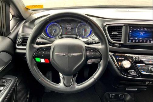 2018 Chrysler Pacifica Touring Plus