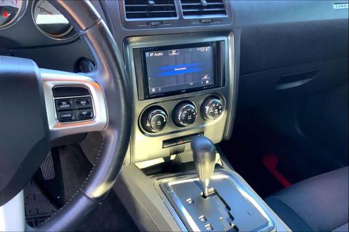 2014 Dodge Challenger SXT