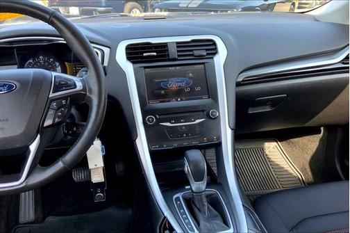 2014 Ford Fusion Hybrid SE