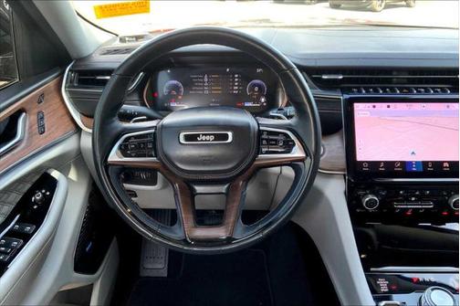 2022 Jeep Grand Cherokee Summit