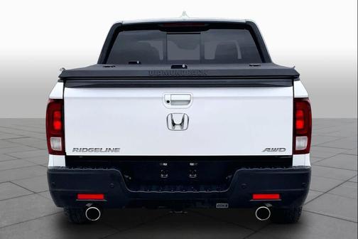 Platinum White Pearl 2023 Honda Ridgeline Black