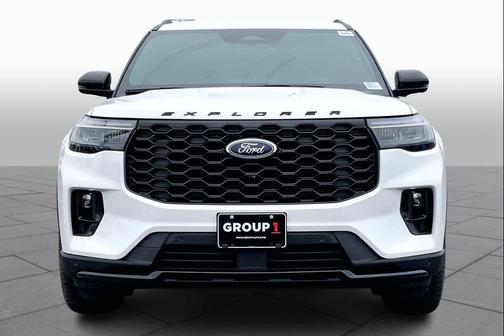Star White Metallic Tri-Coat 2026 Ford Explorer ST-Line