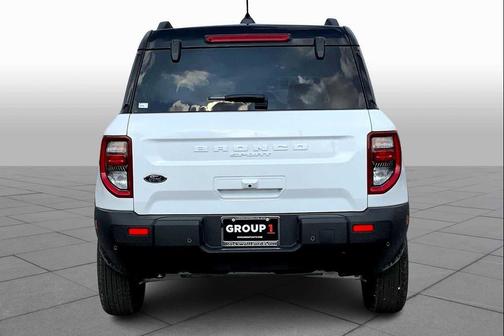 Oxford White 2025 Ford Bronco Sport Outer Banks