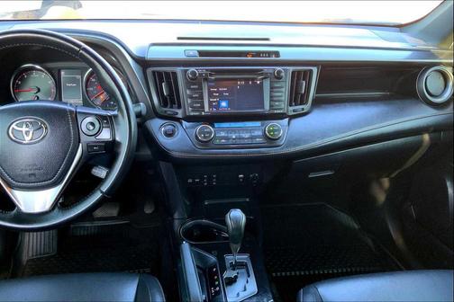2018 Toyota RAV4 SE