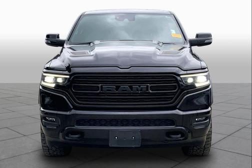 Diamond Black Crystal Pearlcoat 2023 RAM 1500 Limited