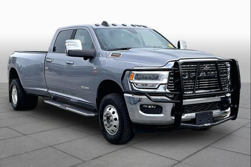 Billet Silver Metallic Clearcoat 2024 RAM 3500 Laramie Crew Cab 4x4 8' Box