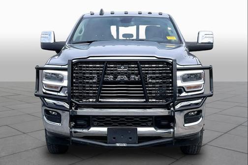 Billet Silver Metallic Clearcoat 2024 RAM 3500 Laramie Crew Cab 4x4 8' Box