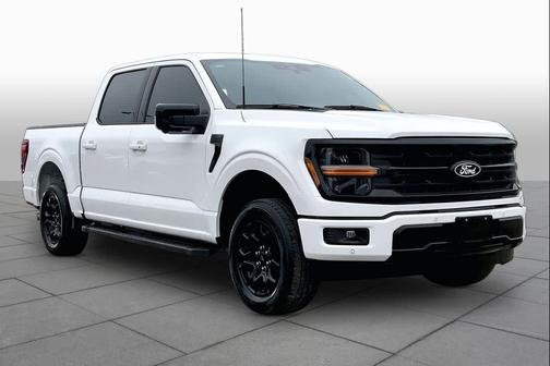 Oxford White 2025 Ford F-150 XLT