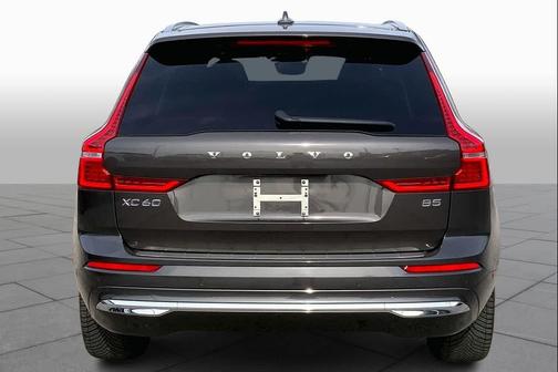 2022 Volvo XC60 B5 Inscription