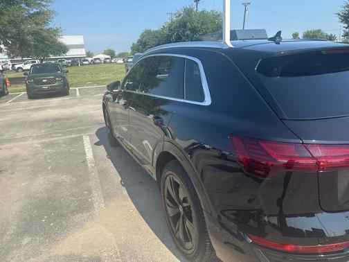 2024 Audi Q8 e-tron Premium Plus