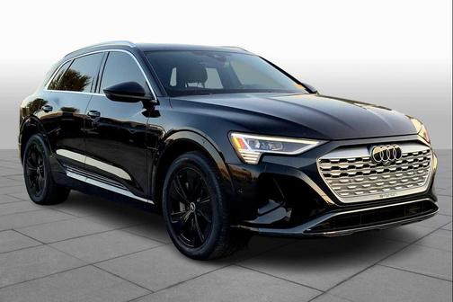 2024 Audi Q8 e-tron Premium Plus