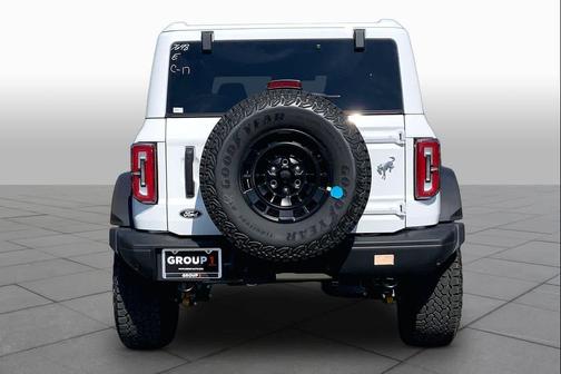Oxford White 2026 Ford Bronco Badlands