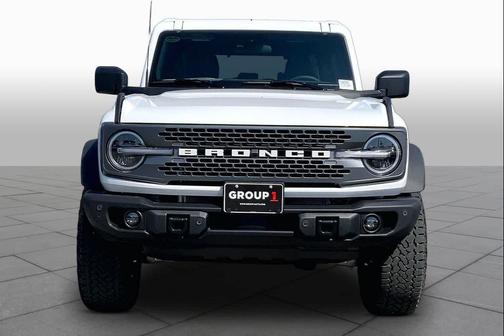 Oxford White 2026 Ford Bronco Badlands