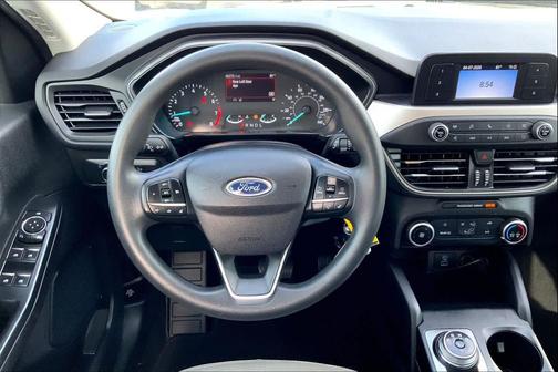 Oxford White 2022 Ford Escape S