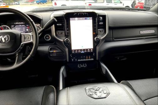 2024 RAM 2500 Laramie Crew Cab 4x4 6'4' Box