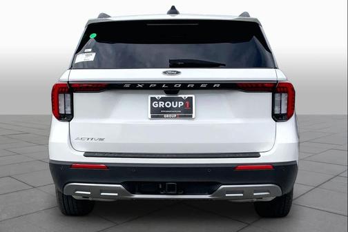 Star White Metallic Tri-Coat 2026 Ford Explorer Active