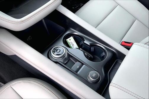 Star White Metallic Tri-Coat 2026 Ford Explorer Active