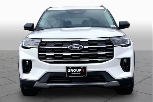 Star White Metallic Tri-Coat 2026 Ford Explorer Active