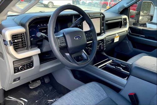 2026 Ford F-350 XLT