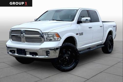 Bright White Clearcoat 2018 RAM 1500 ST