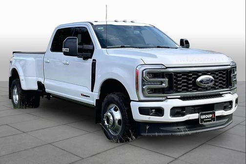 Star White Metallic Tri-Coat 2026 Ford F-350 Platinum