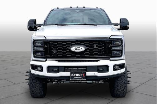 Star White Metallic Tri-Coat 2026 Ford F-350 Platinum