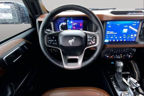 Azure Gray Metallic Tri-Coat 2024 Ford Bronco Outer Banks