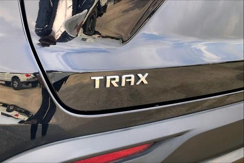 Mosaic Black Metallic 2025 Chevrolet Trax FWD ACTIV