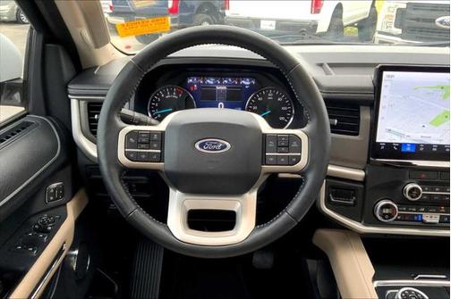 2022 Ford Expedition XLT