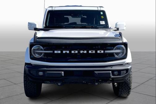 Oxford White 2023 Ford Bronco Outer Banks