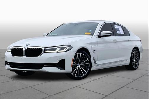 Mineral White Metallic 2023 BMW 530e Base