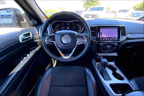 Granite Crystal Metallic Clearcoat 2019 Jeep Grand Cherokee Altitude