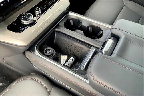 2025 Ford Expedition Max Active 4x2