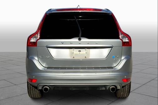 2015 Volvo XC60 T6 R-Design Platinum