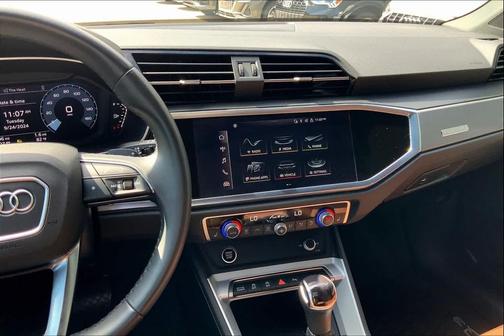 2022 Audi Q3 45 S line Premium