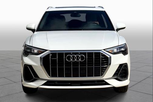 2022 Audi Q3 45 S line Premium