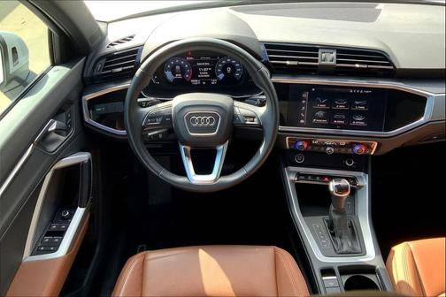 2022 Audi Q3 45 S line Premium