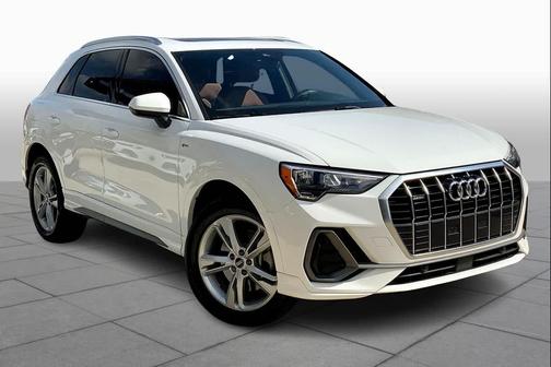 2022 Audi Q3 45 S line Premium