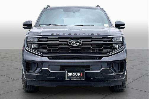 Dark Matter Gray Metallic 2026 Ford Expedition Max Platinum