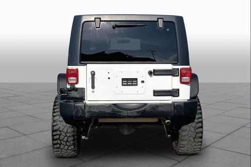 Bright White Clearcoat 2017 Jeep Wrangler Unlimited Sport