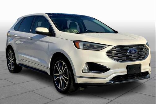 White Platinum Metallic Tri-Coat 2019 Ford Edge Titanium