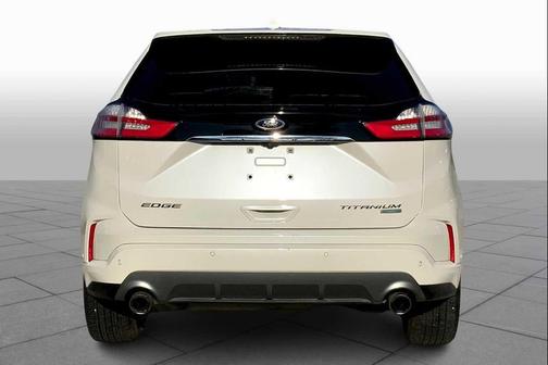White Platinum Metallic Tri-Coat 2019 Ford Edge Titanium