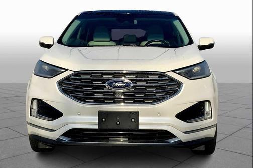 White Platinum Metallic Tri-Coat 2019 Ford Edge Titanium