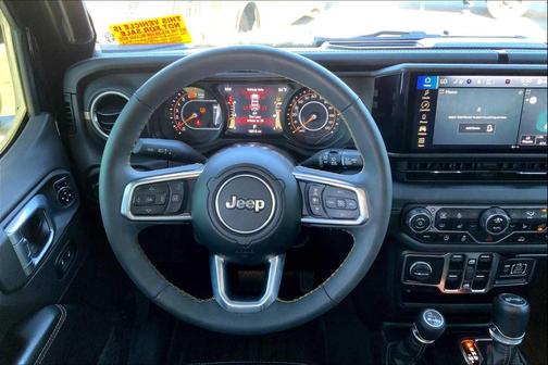2024 Jeep Wrangler 4-Door Sahara 4x4