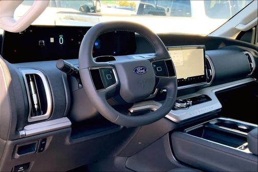 2025 Ford Expedition Max Active 4x2