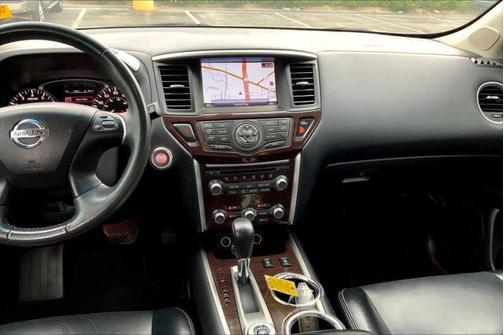 2015 Nissan Pathfinder SL