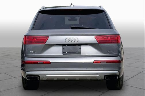 Graphite Gray Metallic 2018 Audi Q7 3.0T Prestige