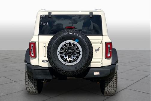 Wimbledon White 2026 Ford Bronco Outer Banks