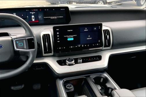 2025 Ford Expedition Max Active 4x4