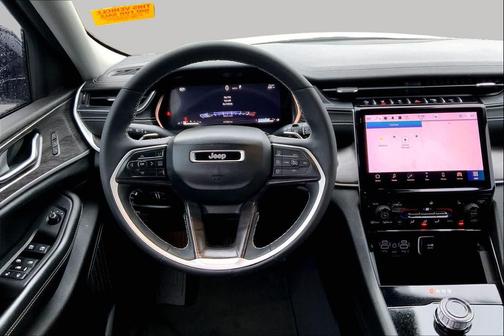 Bright White Clearcoat 2023 Jeep Grand Cherokee Limited